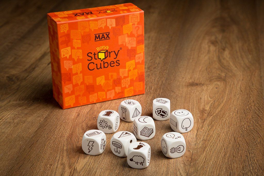 Max cubes. Max кубик. Story Cubes. Кубики стори тел. Story Cubes картинки.